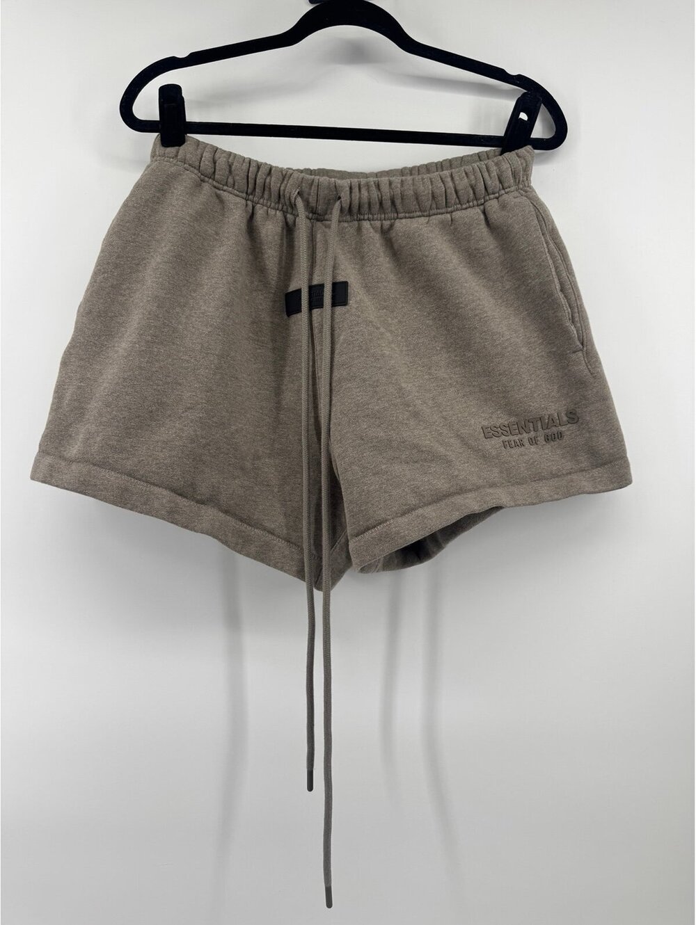 ESSENTIALS FEAR OF GOD shorts men’s small